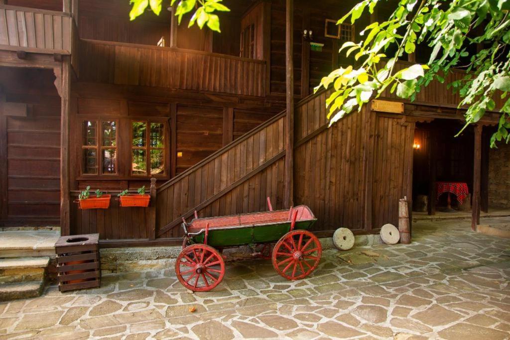 Guest Houses "Zlatna Oresha - Complex" زيرافنا المظهر الخارجي الصورة